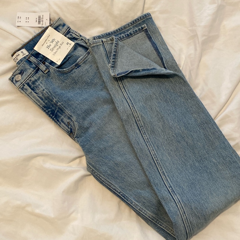 Abercrombie and fitch 90’s straight jeans